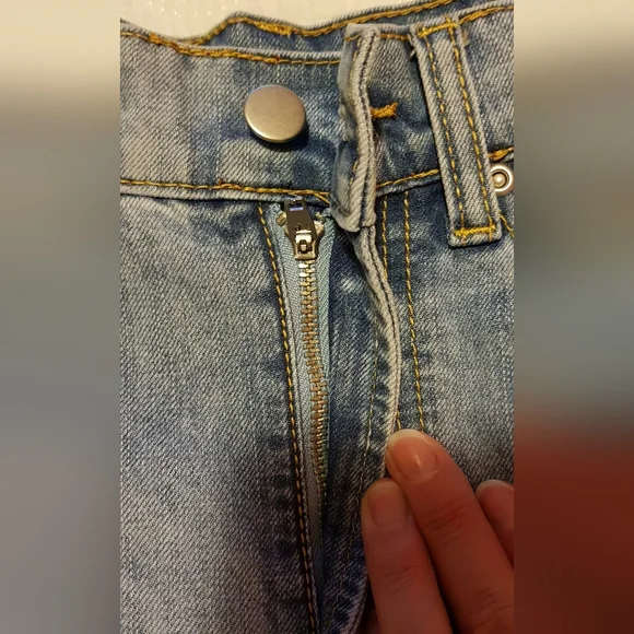The Fated denim mini skirt size 6 - Picture 3 of 8